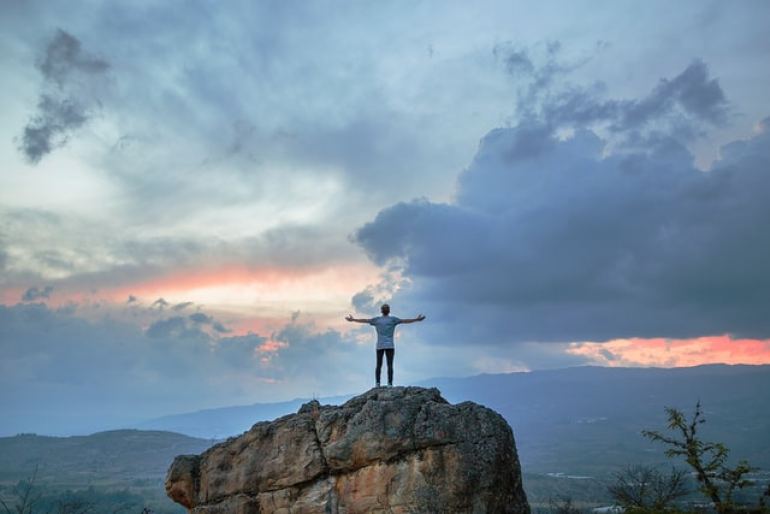 How Your Customers Can Generate Brand Awareness for Your Company Blog
