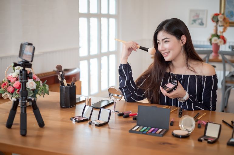 How Influencers Can Help Your Social Media Marketing Blog