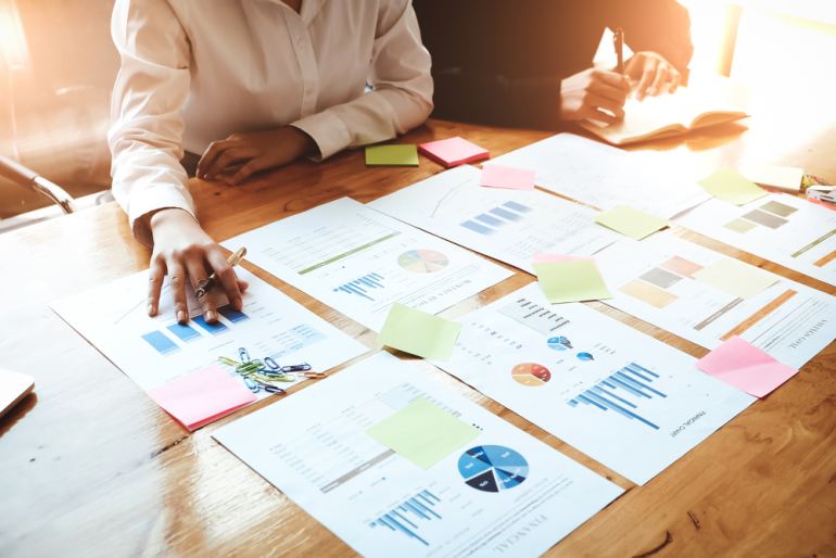 How to create a comprehensive marketing report: A step-by-step guide Blog