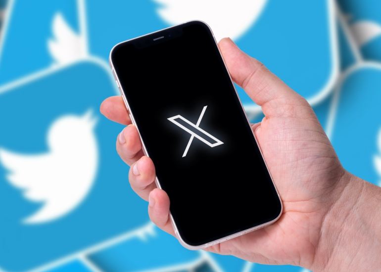 From Twitter to "X": Elon Musk’s Bold Super-App Venture Blog